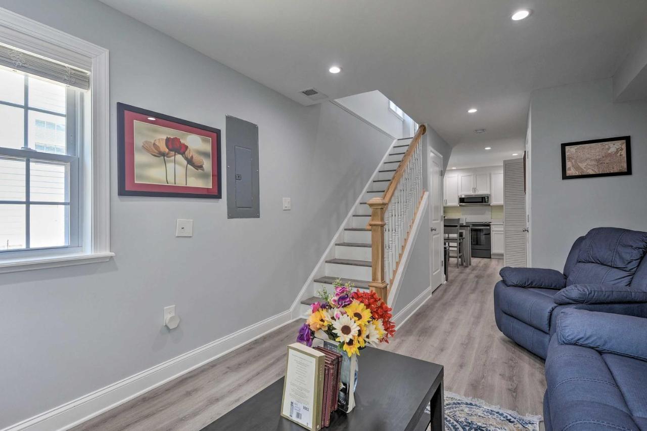 Dc With Fire Pit 6 Mi To Ivy City! Holiday home